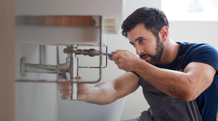 Sink faucet replacement in Lemitar, NM